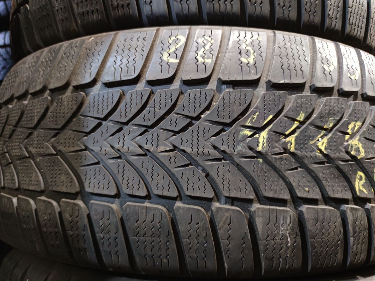 4бр Зимни гуми 225 55 17 - Dunlop Runflat