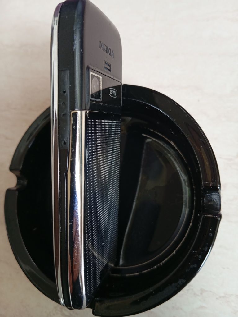 Telefon Nokia E 51