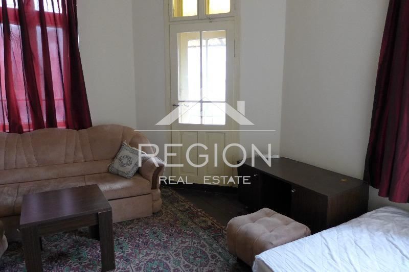 Дава се под наем Двустаен апартамент в Варна, ЖП Гара - 45 кв.м за 350 € - Снимка #1