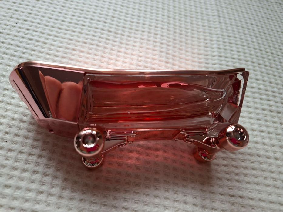 Парфюм дамски "212 Heroes" на Carrolina Herera