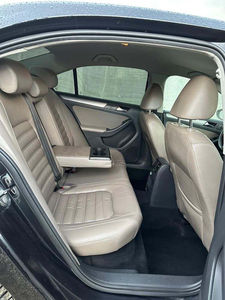Volkswagan Jetta 2011 Automat Diesel