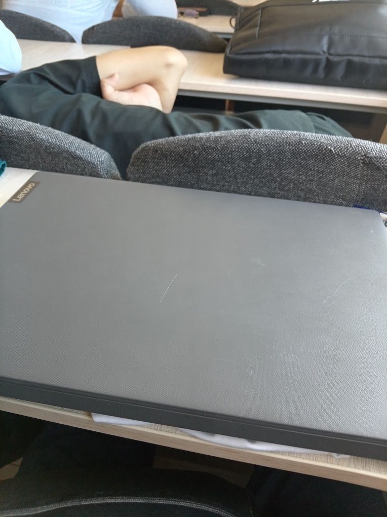 Lenova noutbook Intel corei3