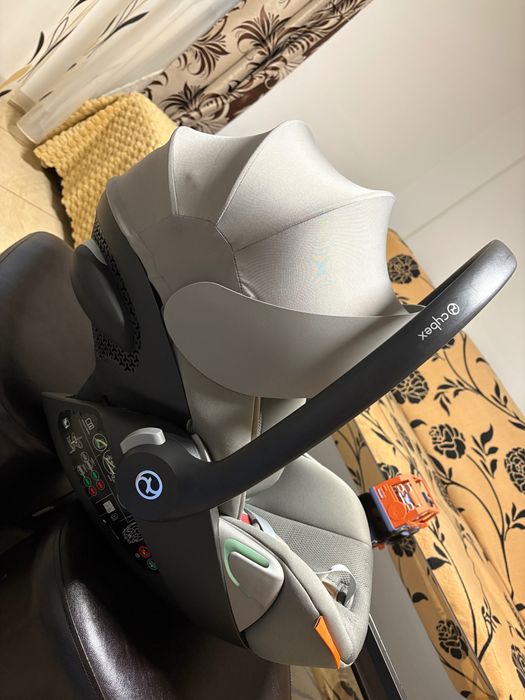 Vând scoica Cybex Gold G i-Size Lava Grey