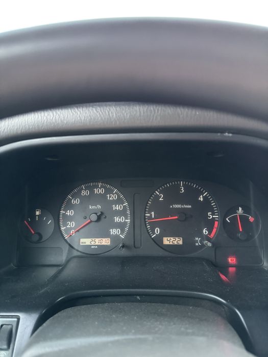 Nissan Patrol Y61 2.8 (autoutilitară)