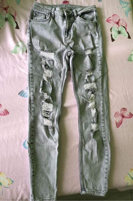 Blugi cu talie joasa Bershka