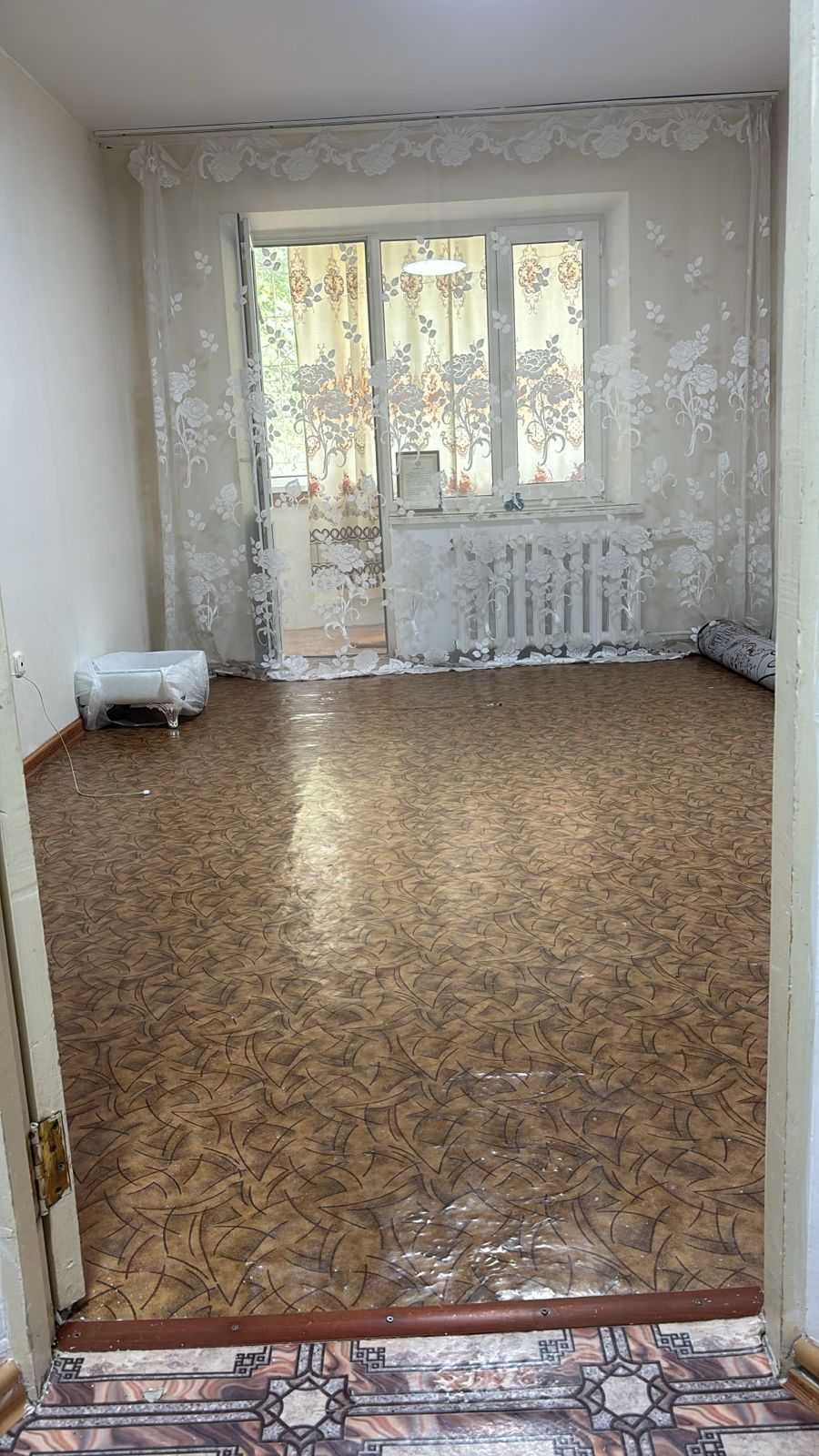 Продаётся 2-комнатная квартира в мкр. Женис — отличное расположение!