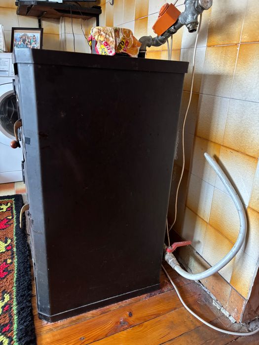 Камина с водна риза и три радиатора