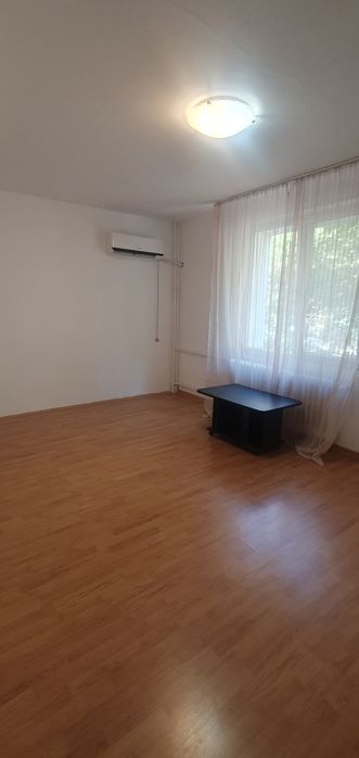 Garsonieră 28 mp, Birouri Coafor Frizerie Manichiură Cabinet Stomatolo