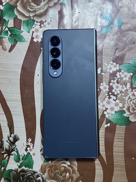 Samsung galaxy z fold 4