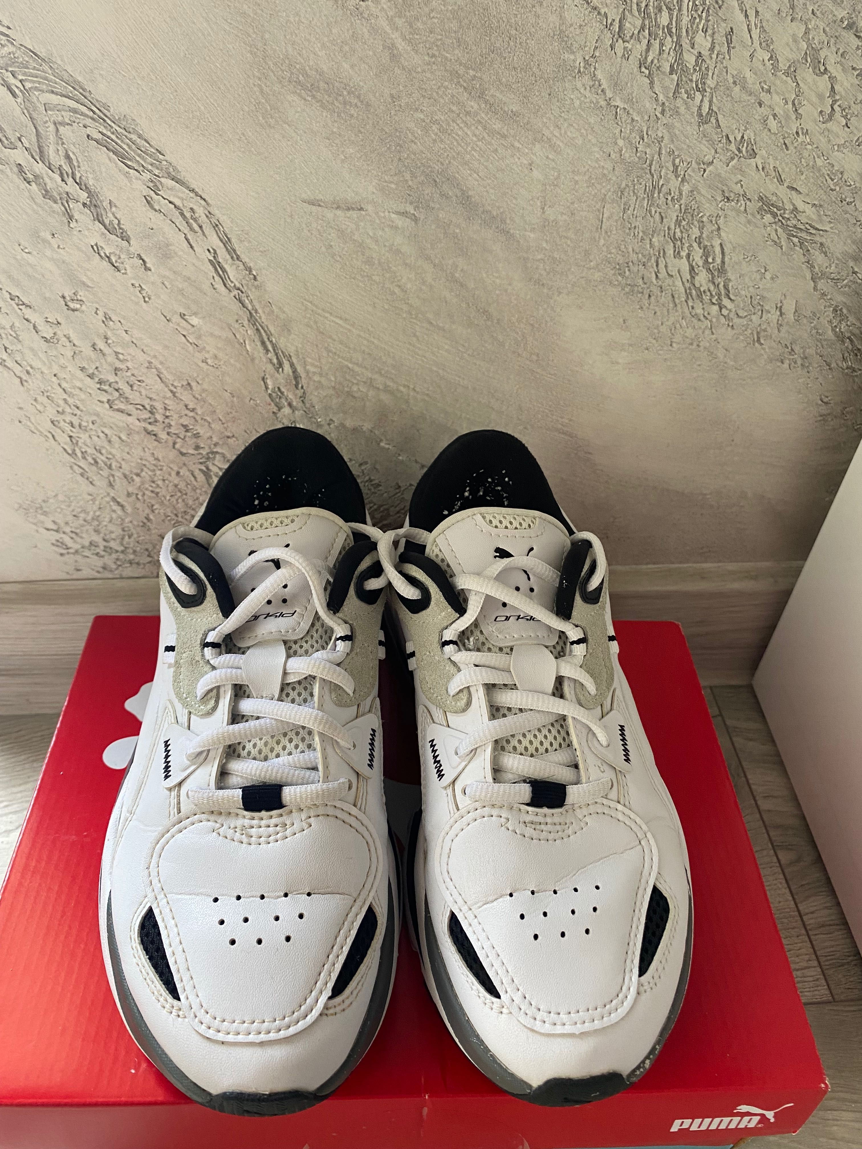 Puma маратонки бели с черни елементи