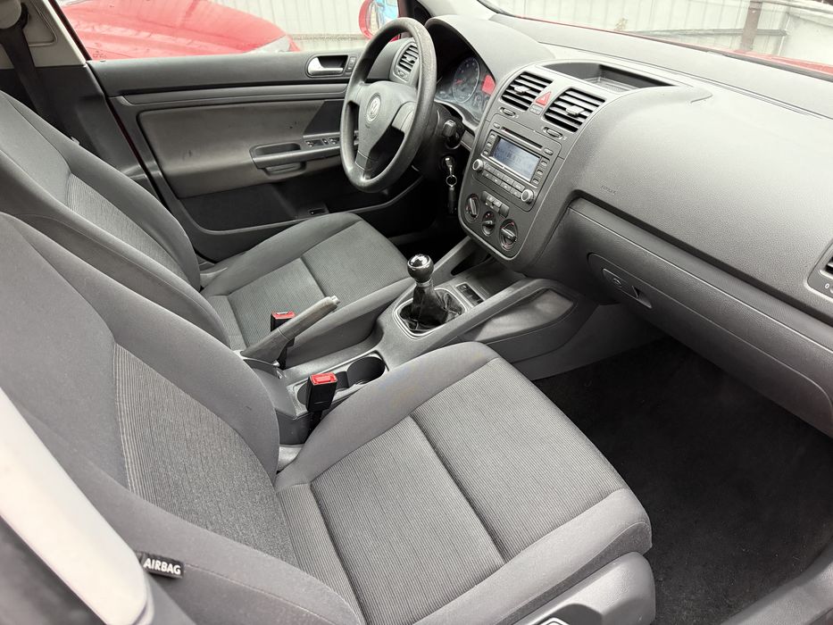 VW Golf V fab.2007 *** 132.000 KM *** UNIC PROPRIETAR *** ADUS AZI