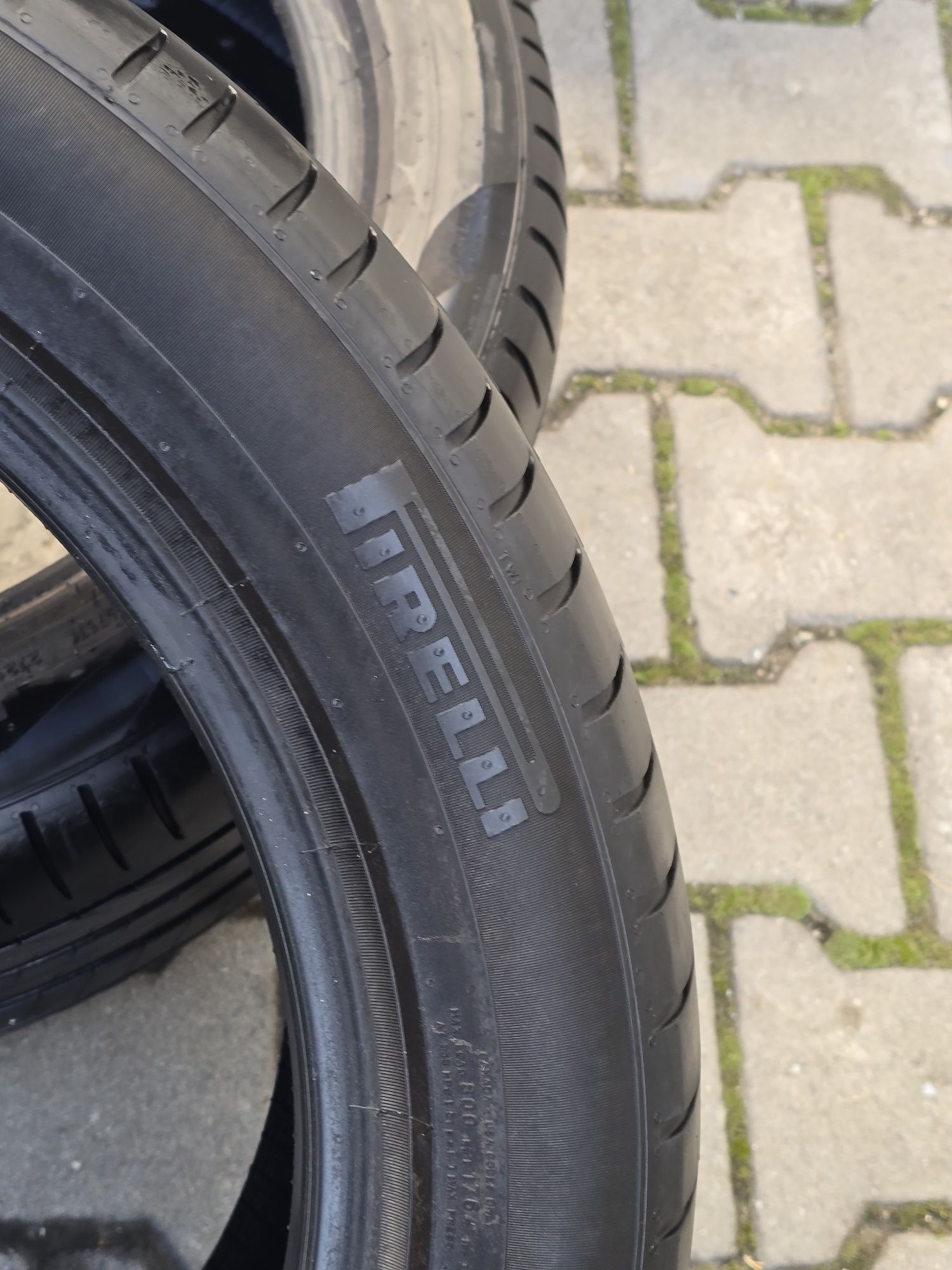 255 45 19 Michelin