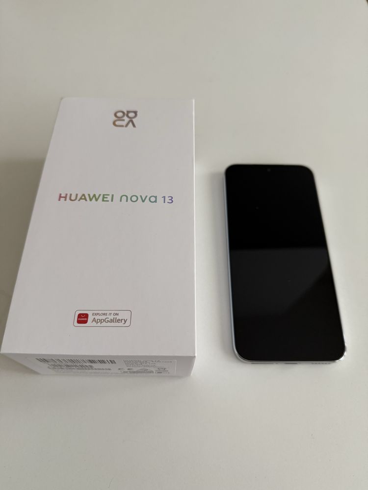 Huawei NOVA 13 phone