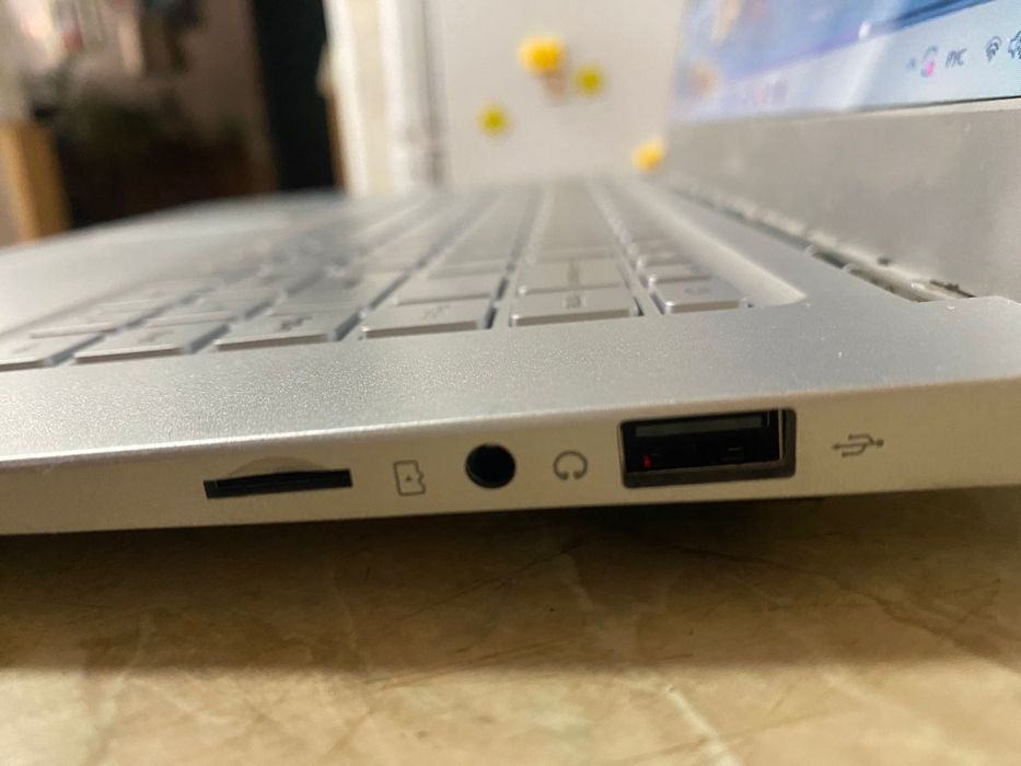 Ноутбук Haier 128ssd