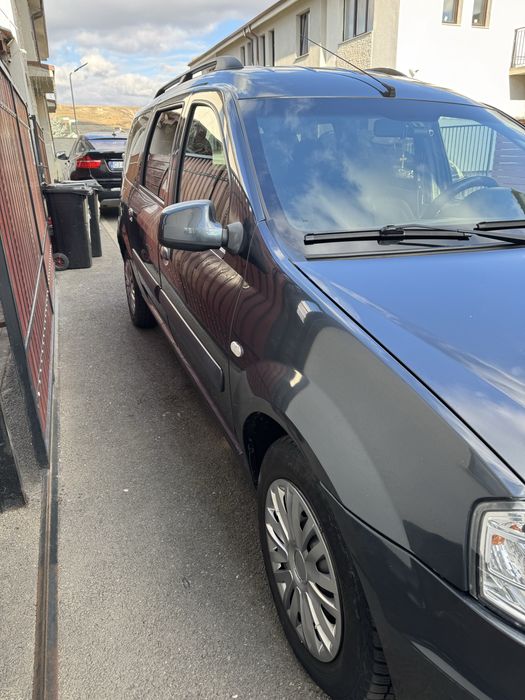 Vînd Dacia Logan MCV
