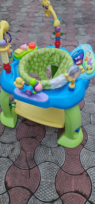 Centru de activități cu trambulina