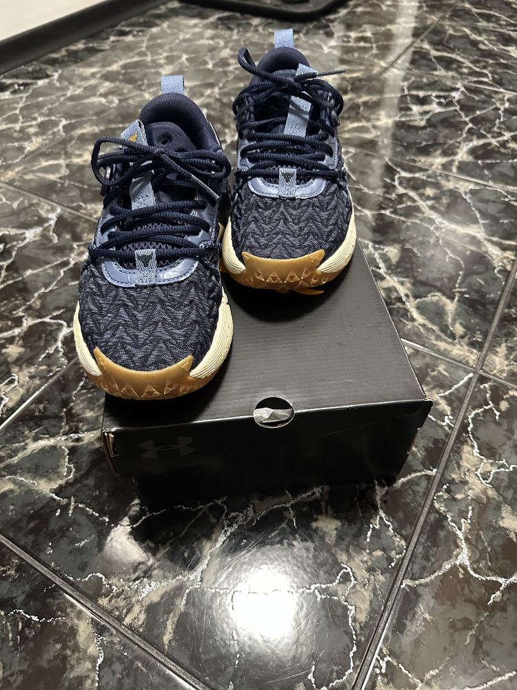 Юношески маратонки Under Armour Project Rock