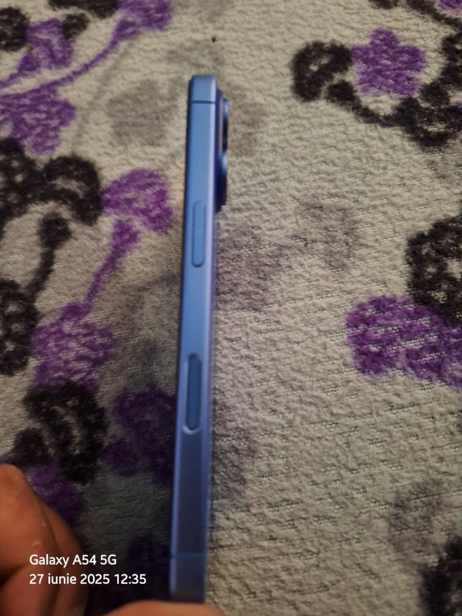 iPhone 16 UltraMarine