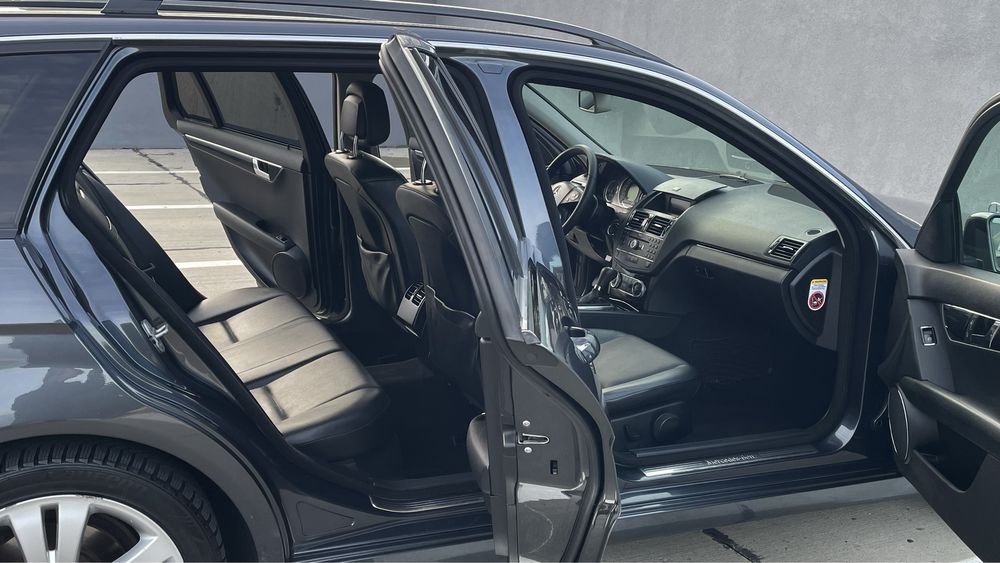 Mercedes-Benz C Class C200 2010 2.2 Cutie Automata