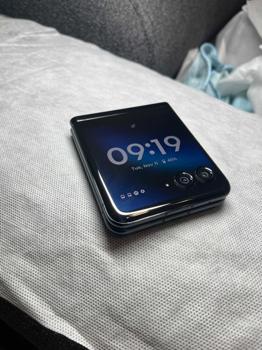 Motorola Razr 40 Ultra 256GB, 8GB RAM – Stare excelentă