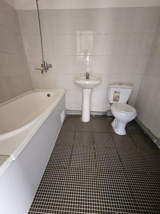 Sergeli 8xudud 2xonali Novostroyka kvartira sotiladi