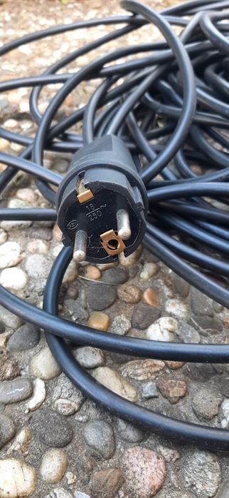 Захранваш Кабел Каравана - Къмпинг  !