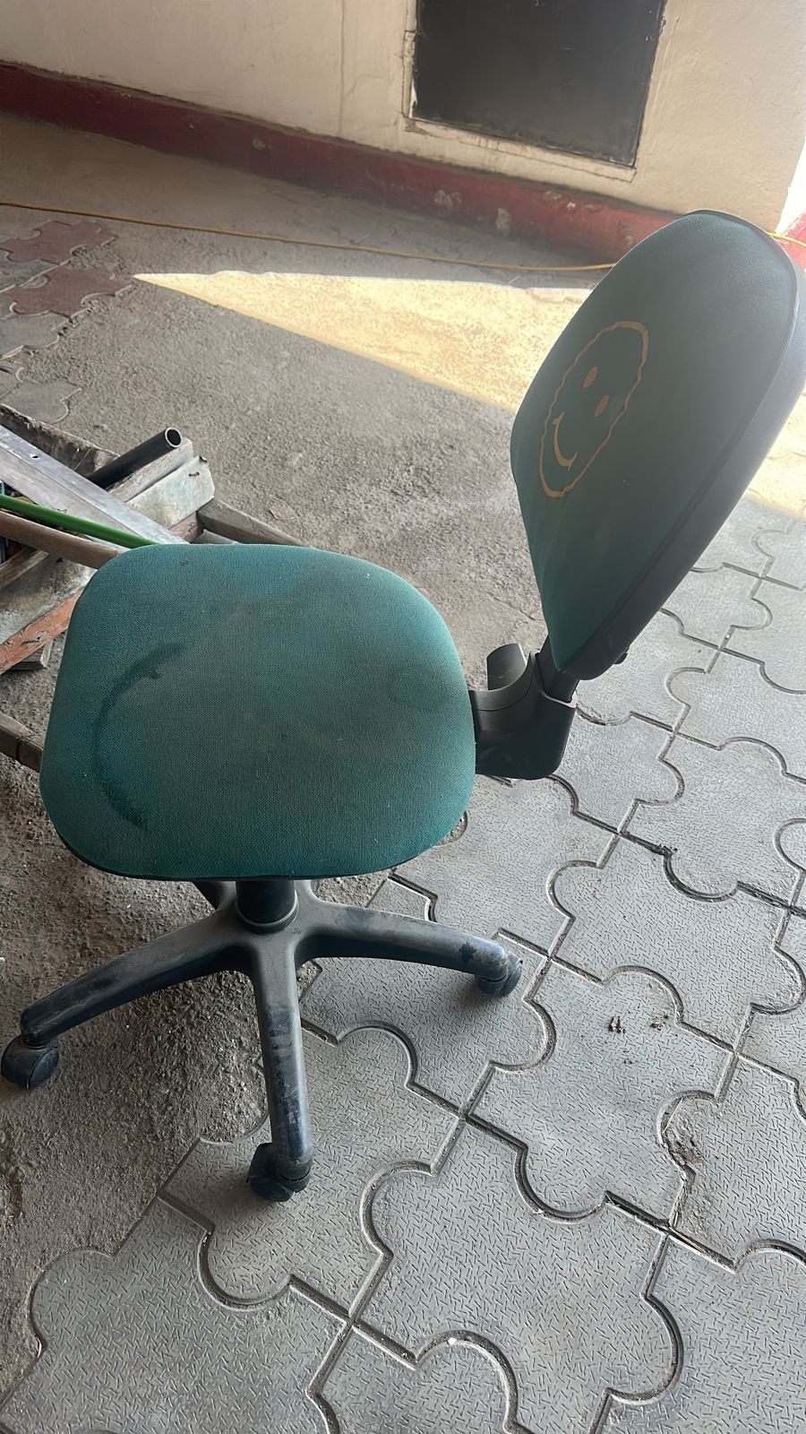Кресло для офиса или дома.