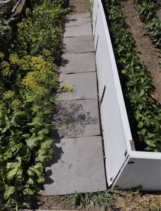 Продам ковролан б/у 50х50 см по 50 тг/шт