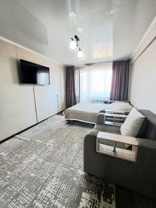 Продам 2х комнатную квартиру с балконом ,частично с мебелью ул. Мызы 9