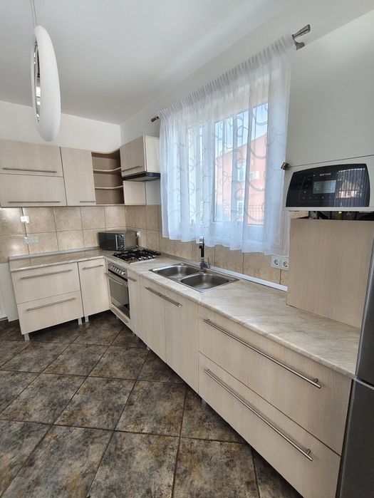 Mobilă de bucătărie complet utilată