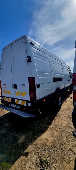 Vând două Iveco 65 DETARATE CAT B