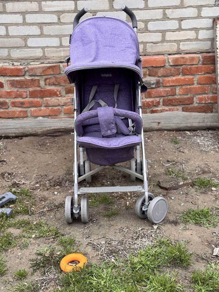 Продам прогулочную коляску Babyton