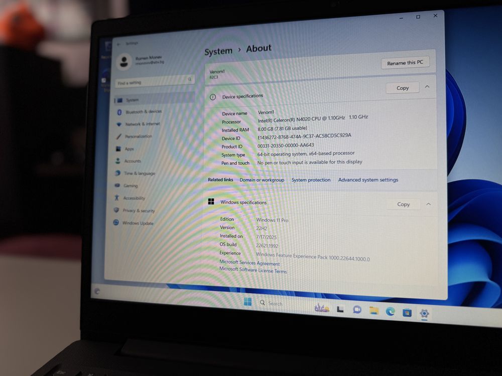 Лаптоп Lenovo V15 256/8