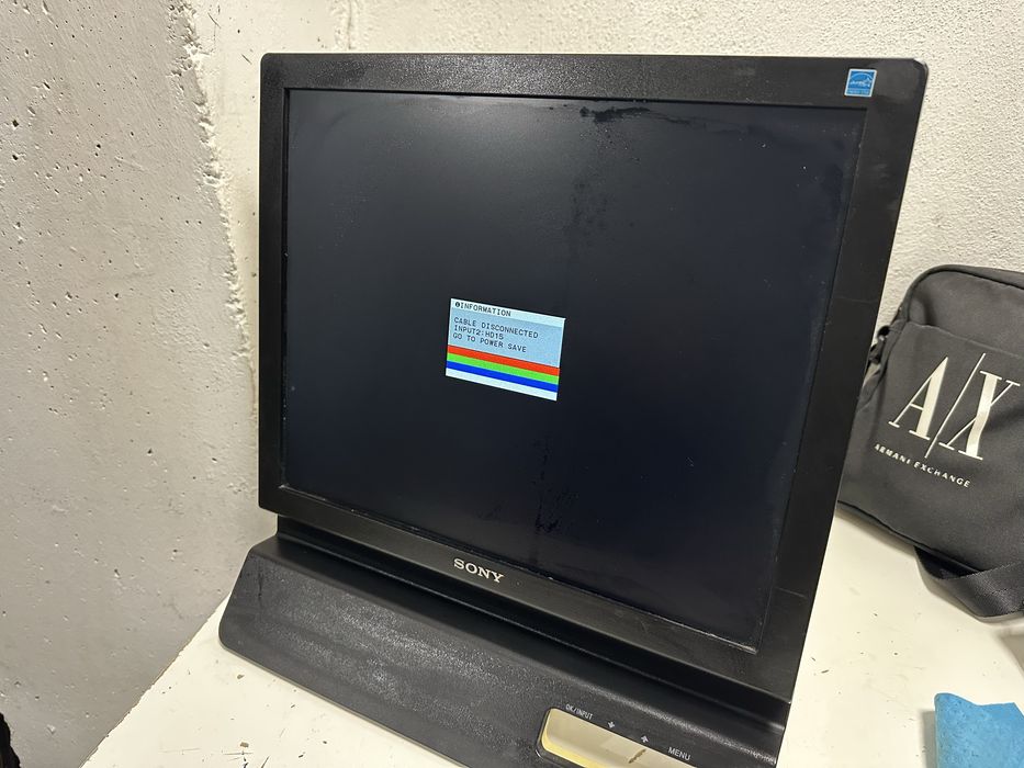 Монитор Dell 1905FP и Sony 19