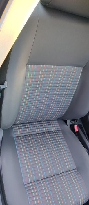 Vând Volkswagen polo 2010