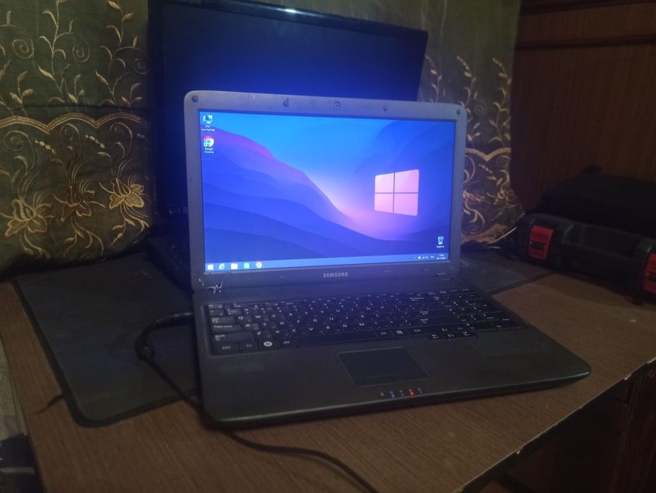 Продам ноутбук Самсунг