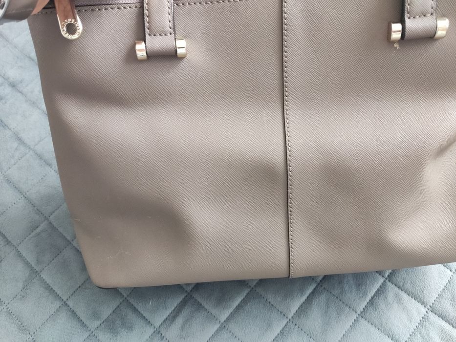 DKNY Оригинална чанта Естествена кожа