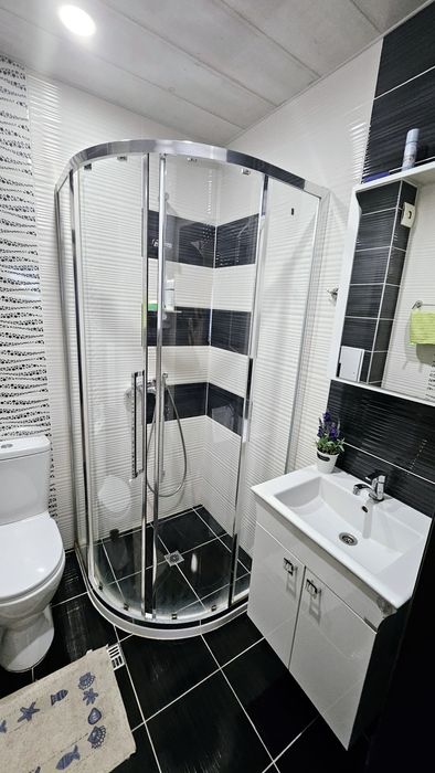 Продава се Тристаен апартамент в Варна, Цветен квартал - 93 кв.м за 2151 €/кв.м - Снимка #9
