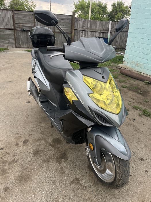 Продам скутер 50 кубов