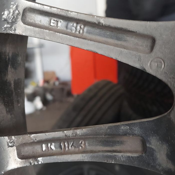 Продавам зимни гуми Пирели 235/55/18