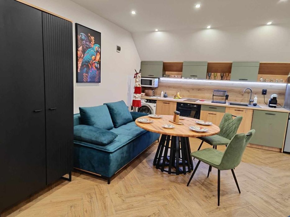 Маси и плотове от епокс и масив