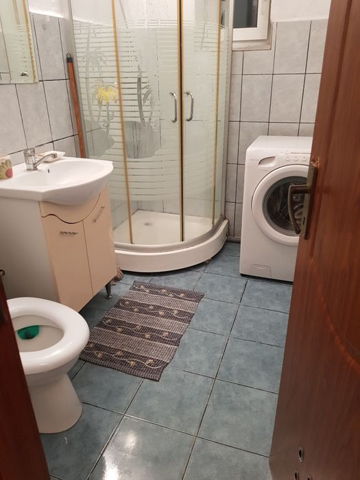 Ofer spre inchiriere apartament 2 camere decomandat