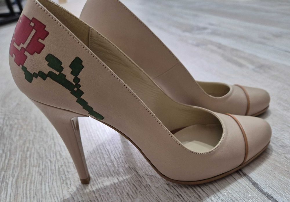 Pantofi stileto noi