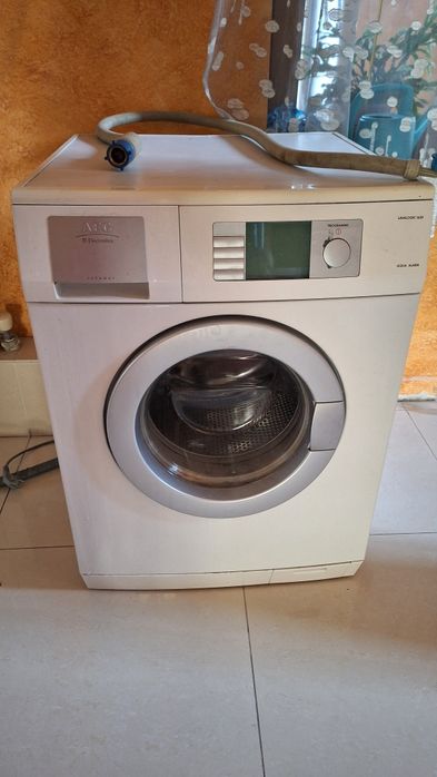 Стиральная машина Electrolux 6 кг / 1600 об/мин