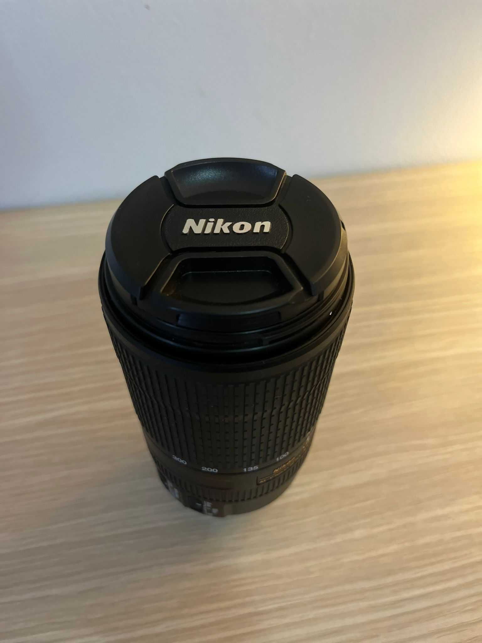 Obiectiv Nikon 70-300mm