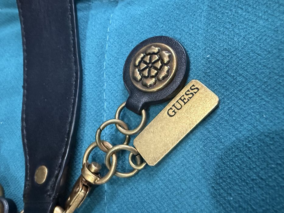 Продаю сумку Guess