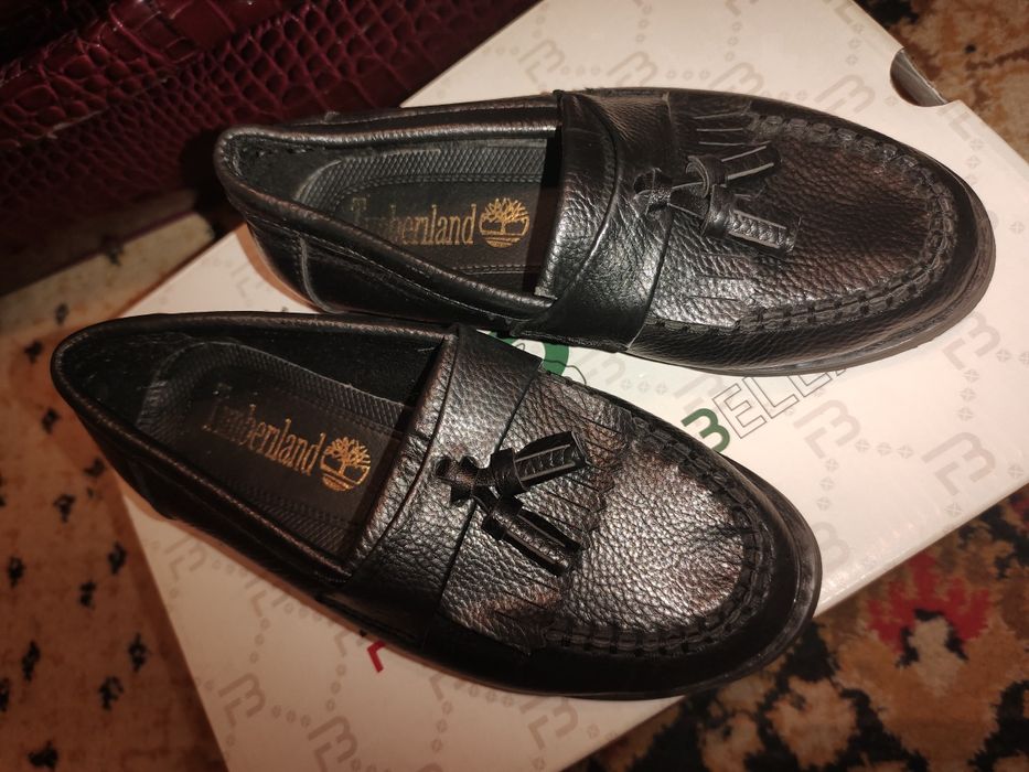 Продам детскую обувь на мальчика и девочку