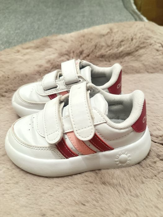 Adidasi Adidas marimea 23