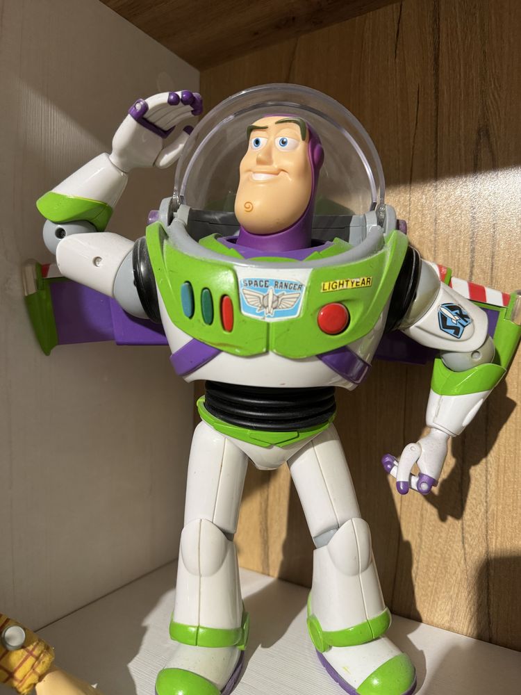Фигурка на Бъз светлинна година buzz lightyear