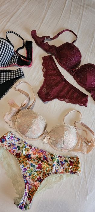 Set sutien si chilot